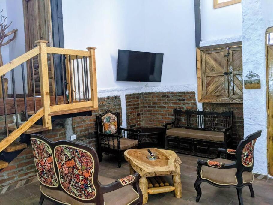 El Encanto Mountain Cabin Саленто Экстерьер фото